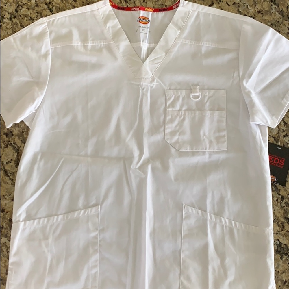 Dickies Men’s Fit Scrub Top- Size: Medium